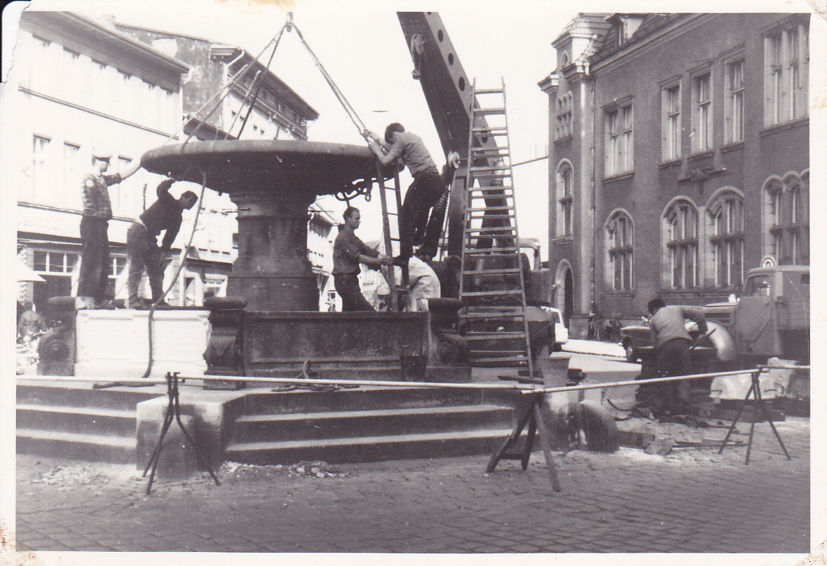 Borwinbrunnen Restaurierung 1957