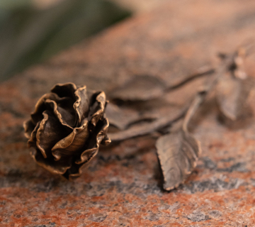 Naturstein Gedenken | Steinbildhauerei Rose